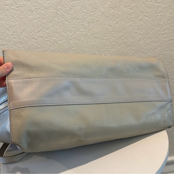 Chloe Light Gray Leather Tote - Picture 5 of 14